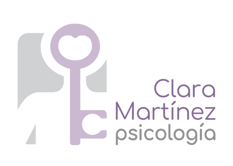 Logo de la psicóloga Clara Martínez: silueta-llave que une mente y corazón